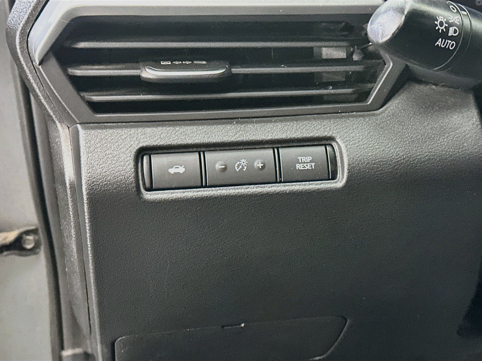 Used 2020 Nissan Altima 2.5 S FWD image 17