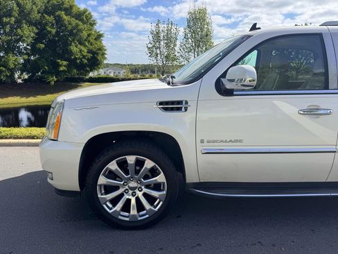 Used 2008 Cadillac Escalade 2WD image 7