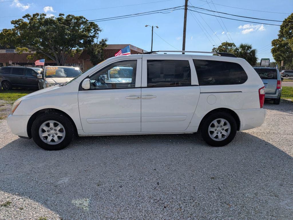 Used 2010 Kia Sedona LX FWD image 4