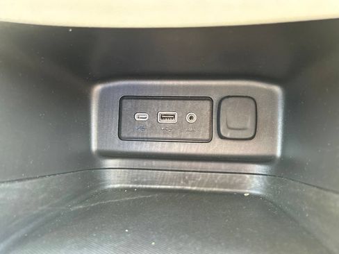 Used 2020 Chevrolet Equinox LS w/ LS Convenience Package AWD/4WD image 34