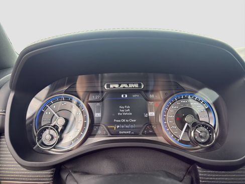 Used 2020 RAM 1500 Limited AWD/4WD image 11