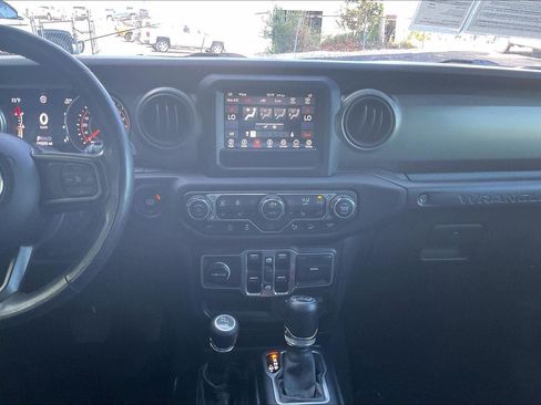 Used 2018 Jeep Wrangler Unlimited Sport S AWD/4WD image 6