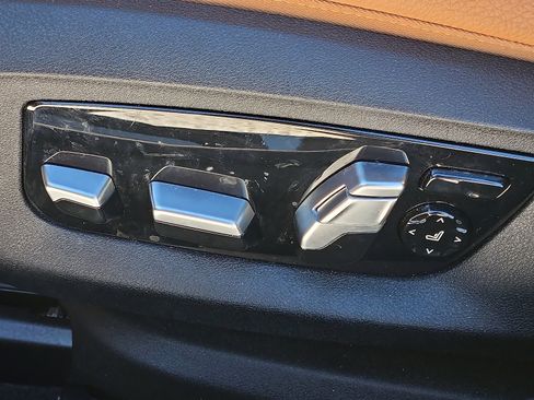 Used 2019 BMW 530i xDrive w/ Convenience Package image 26