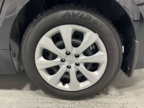 Used 2025 Toyota Corolla LE image 61