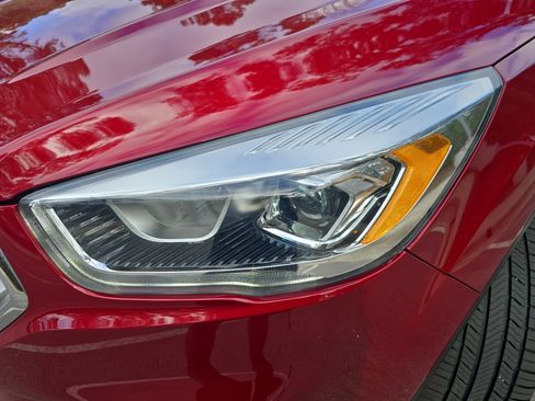 Used 2018 Ford Escape SEL image 34