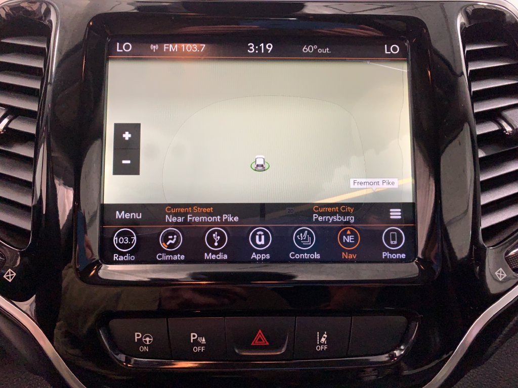 Used 2019 Jeep Cherokee Limited w/ Luxury Group AWD/4WD image 8