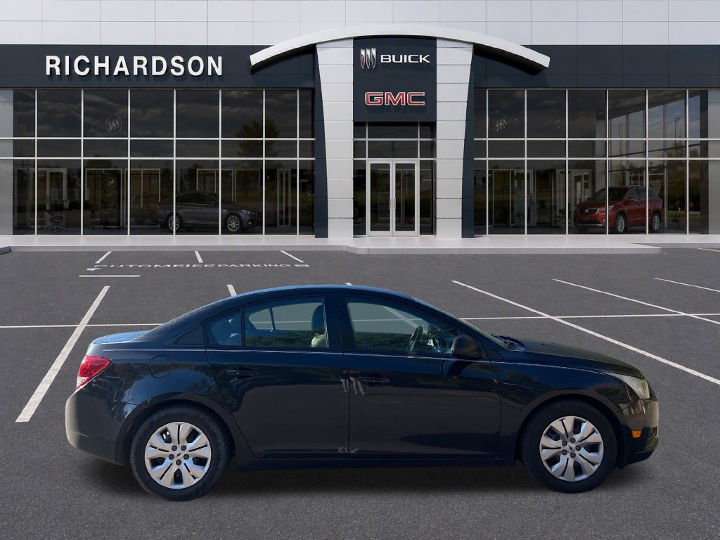 Used 2013 Chevrolet Cruze LS FWD image 7