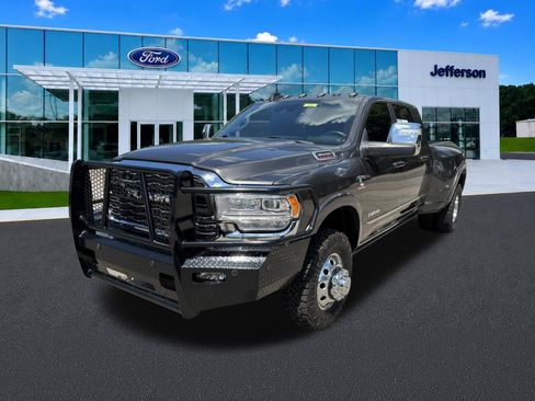 Used 2024 RAM 3500 Limited AWD/4WD image 3