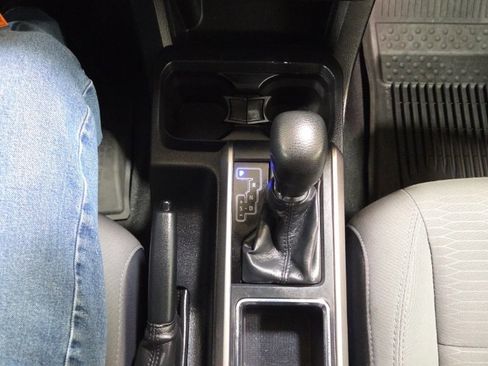 Used 2019 Toyota Tacoma SR5 image 25