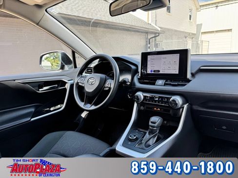 Used 2025 Toyota RAV4 XLE AWD/4WD image 48