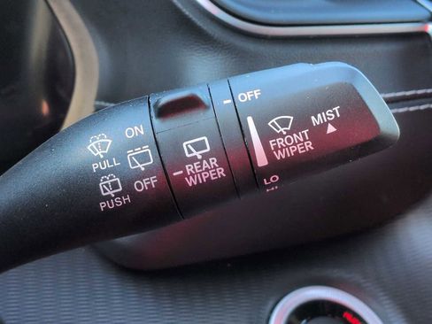 Used 2024 Jeep Grand Cherokee Altitude image 25