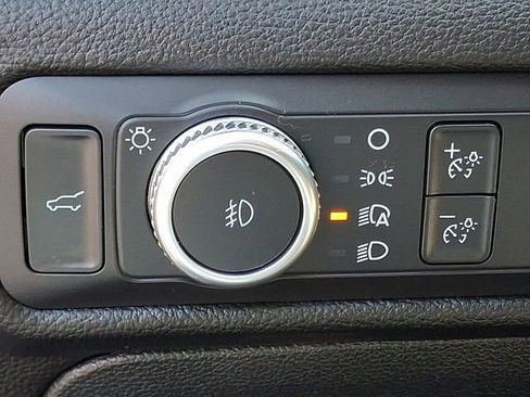 Certified 2022 Ford Explorer XLT w/ Equipment Group 202A AWD/4WD image 23