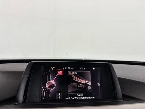 Used 2017 BMW 320i xDrive Sedan AWD/4WD image 15