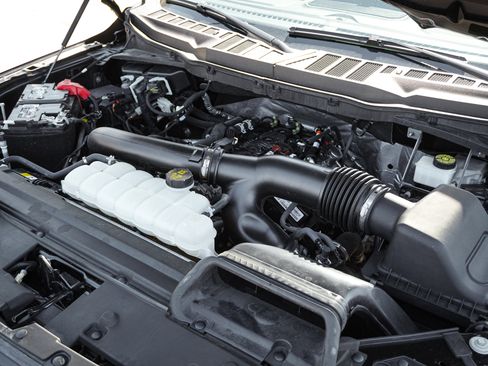 Used 2024 Ford F150 XLT image 35