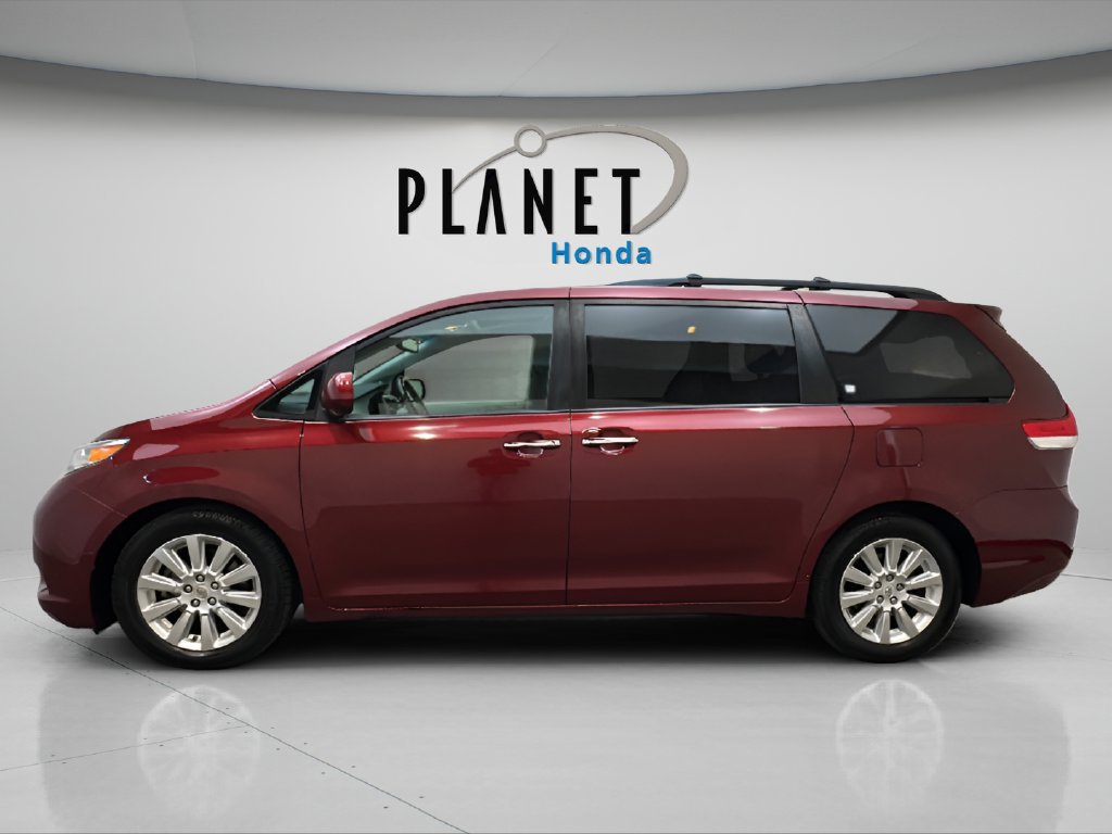 Used 2011 Toyota Sienna Limited AWD/4WD image 6