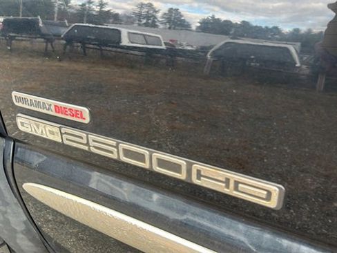 Used 2004 GMC Sierra 2500 SLE w/ Heavy-Duty Power Package image 9
