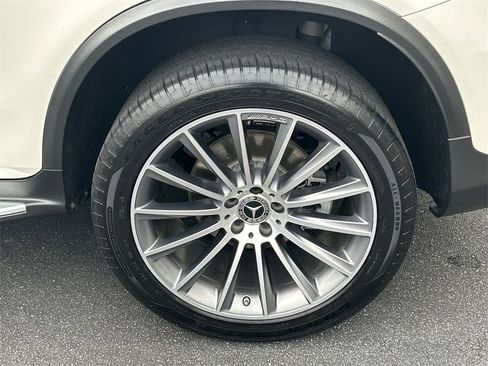 Used 2021 Mercedes-Benz GLC 300 4MATIC Coupe image 20