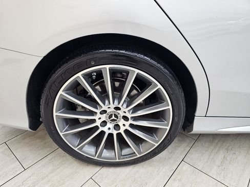 Used 2018 Mercedes-Benz C 300 Sedan image 40