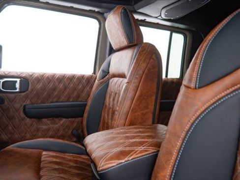 Used 2025 Jeep Gladiator Sport image 43