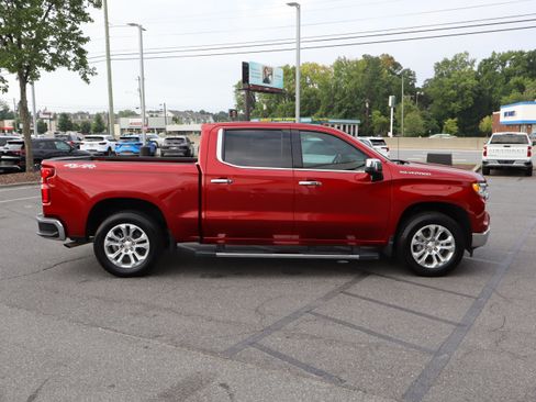 Used 2025 Chevrolet Silverado 1500 LTZ w/ LTZ Premium Package AWD/4WD image 11