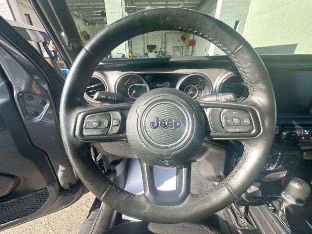 Certified 2022 Jeep Gladiator Sport AWD/4WD image 17