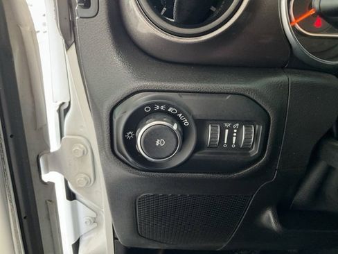 Used 2019 Jeep Wrangler Unlimited Sport image 7