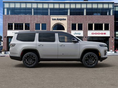 New 2026 Jeep Grand Wagoneer Summit image 21