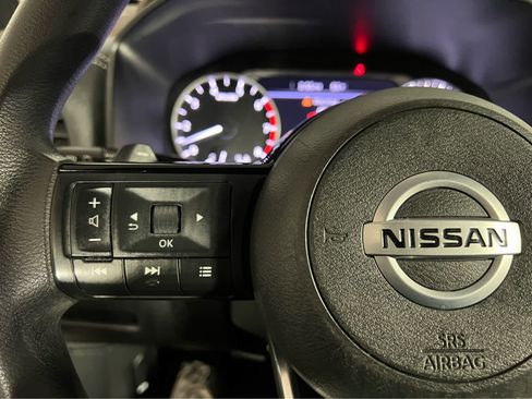 Used 2021 Nissan Rogue SV image 16