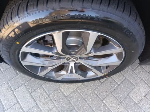 Used 2023 Acura MDX SH-AWD w/ Technology Package image 9