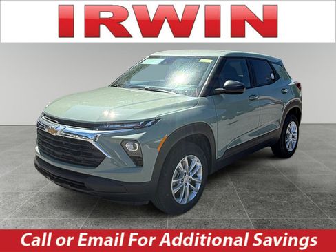 New 2026 Chevrolet TrailBlazer LS w/ LS Convenience Package AWD/4WD image 1