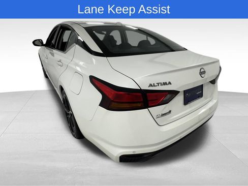 Used 2024 Nissan Altima 2.5 SR FWD image 5