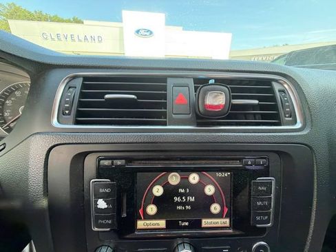 Used 2013 Volkswagen Jetta TDI FWD image 14