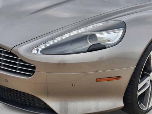 Used 2012 Aston Martin Virage Volante RWD image 28