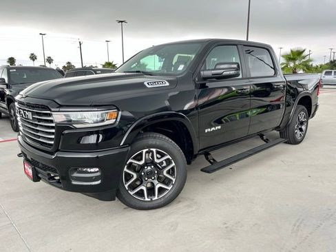 New 2026 RAM 1500 Laramie AWD/4WD image 3