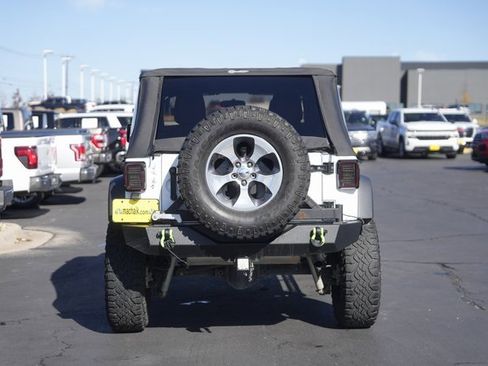 Used 2015 Jeep Wrangler Unlimited Sport image 7