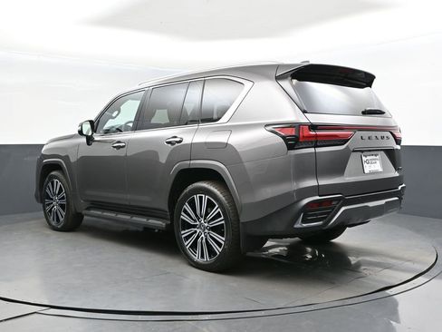 New 2026 Lexus LX 600 4WD w/ Luxury Package image 5
