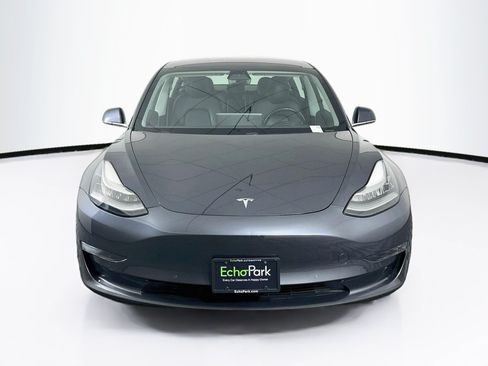 Used 2018 Tesla Model 3 Long Range RWD image 2