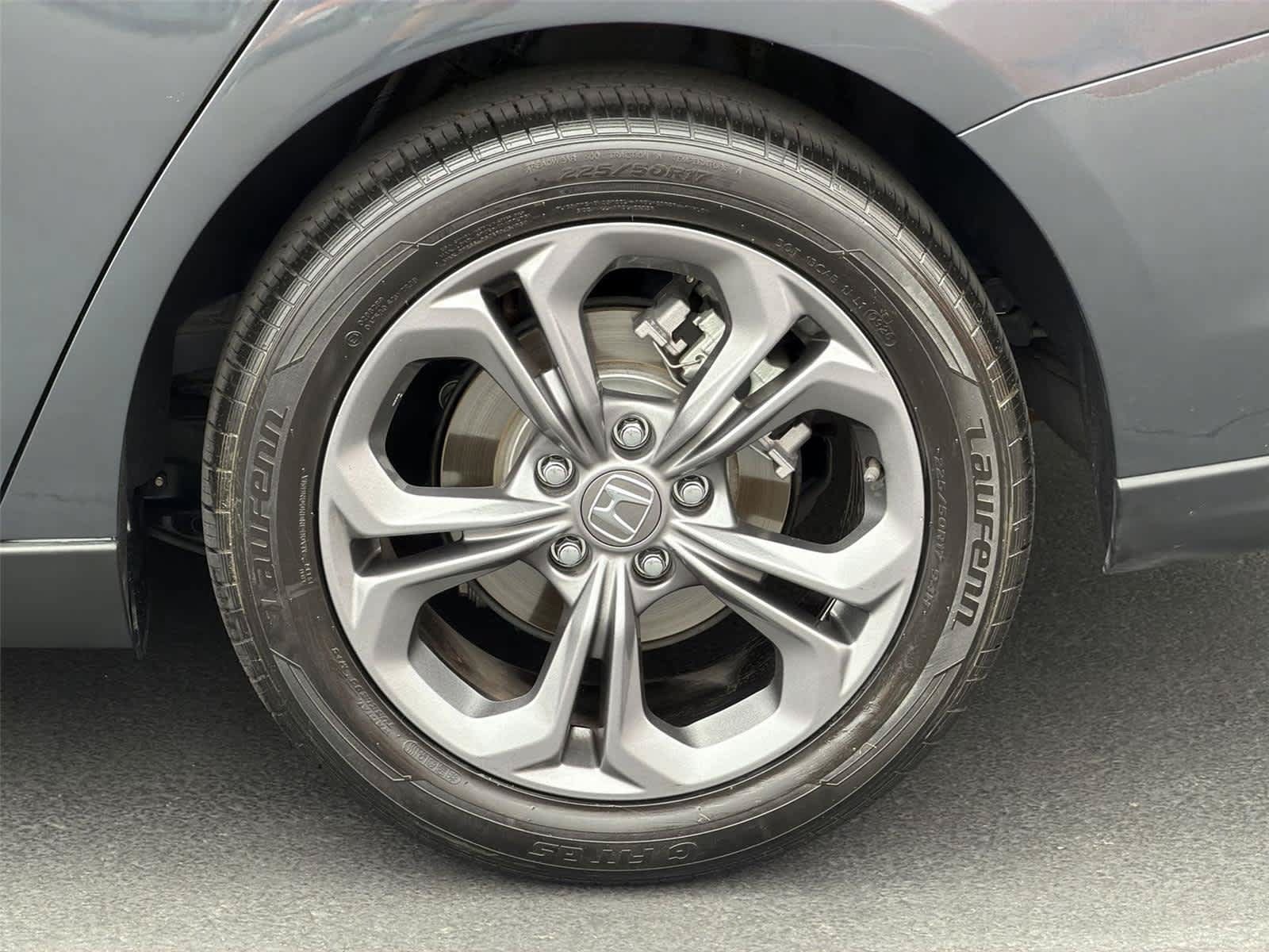 Used 2023 Honda Accord EX image 9