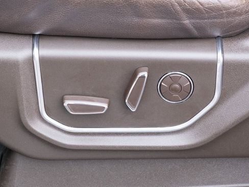 Used 2019 Ford F150 Limited image 14