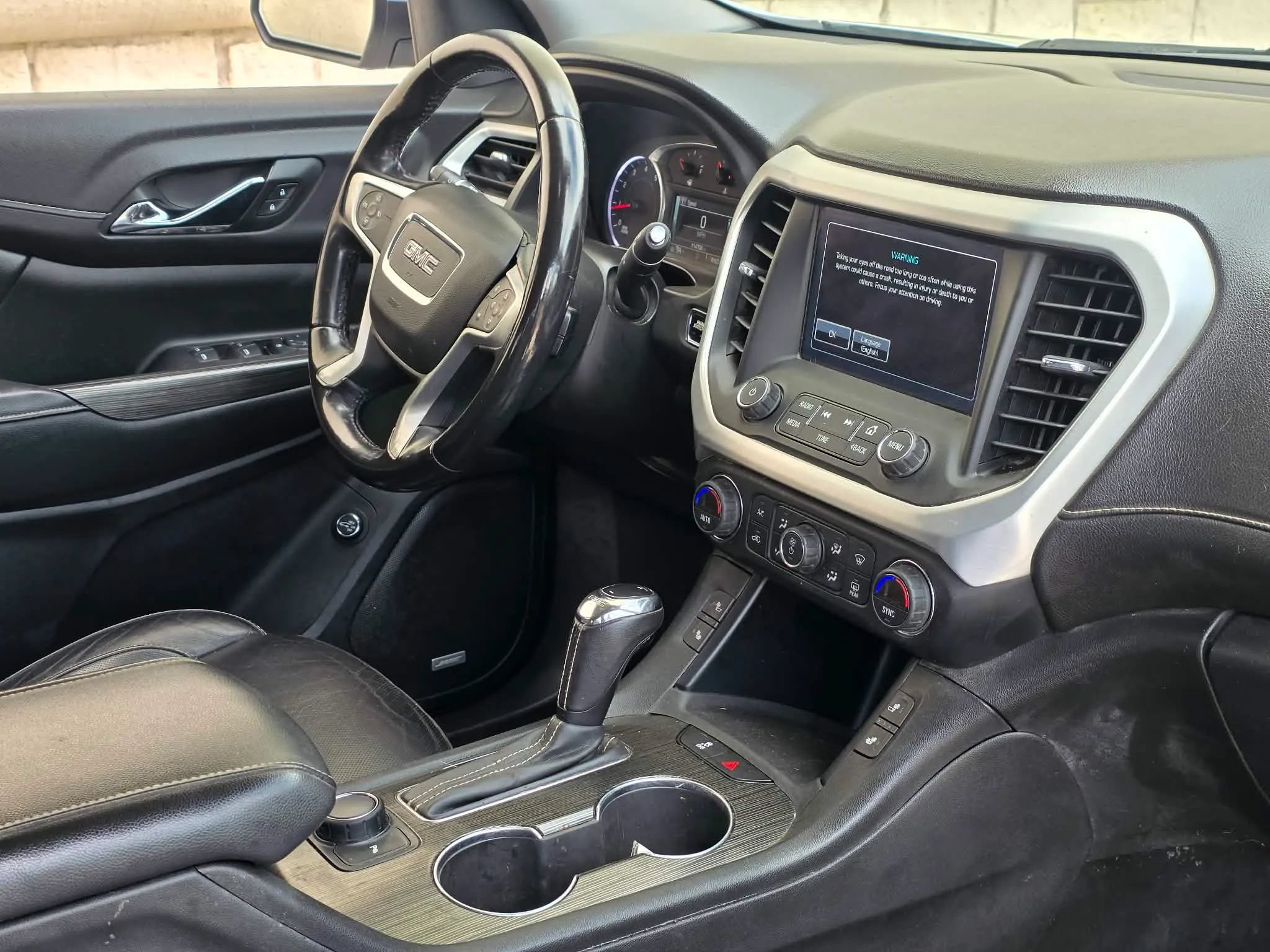 Used 2019 GMC Acadia SLT FWD image 19