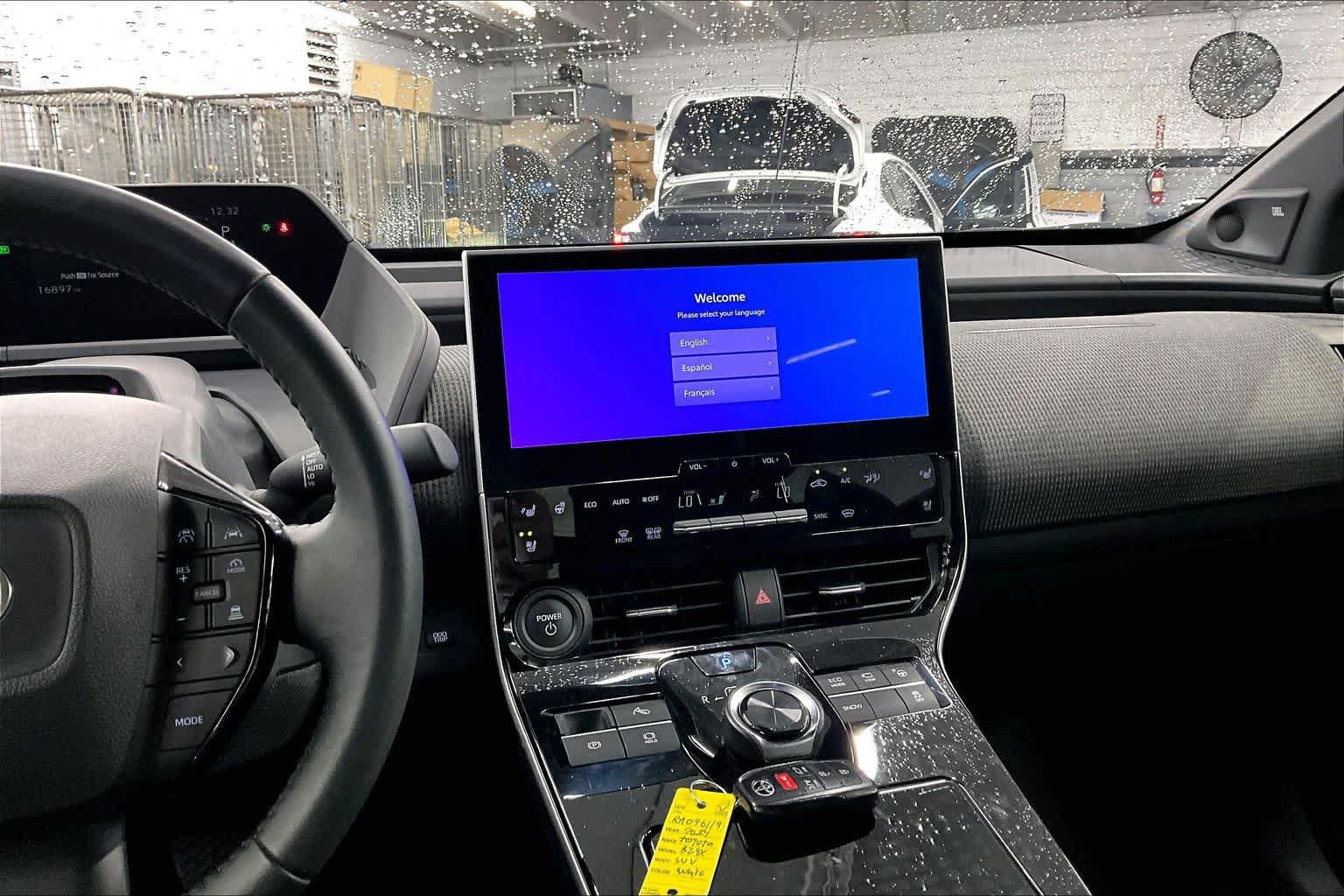 Used 2024 Toyota bZ4X FWD image 33