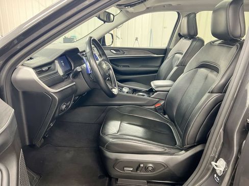 Used 2022 Jeep Grand Cherokee L Limited AWD/4WD image 21