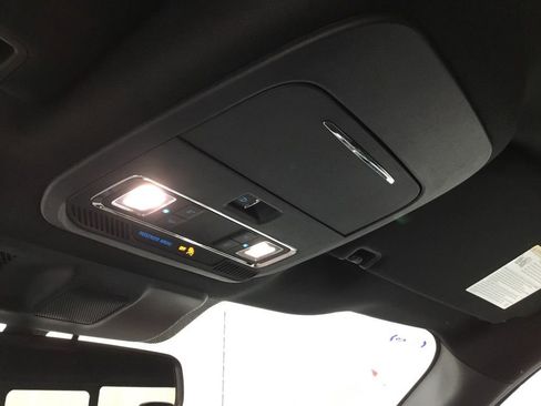 Used 2023 Ford F150 Lariat w/ Equipment Group 502A High image 31