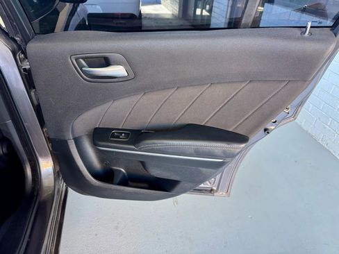 Used 2017 Dodge Charger R/T image 19