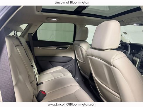 Used 2017 Cadillac XT5 Luxury w/ Driver Awareness Package AWD/4WD image 21