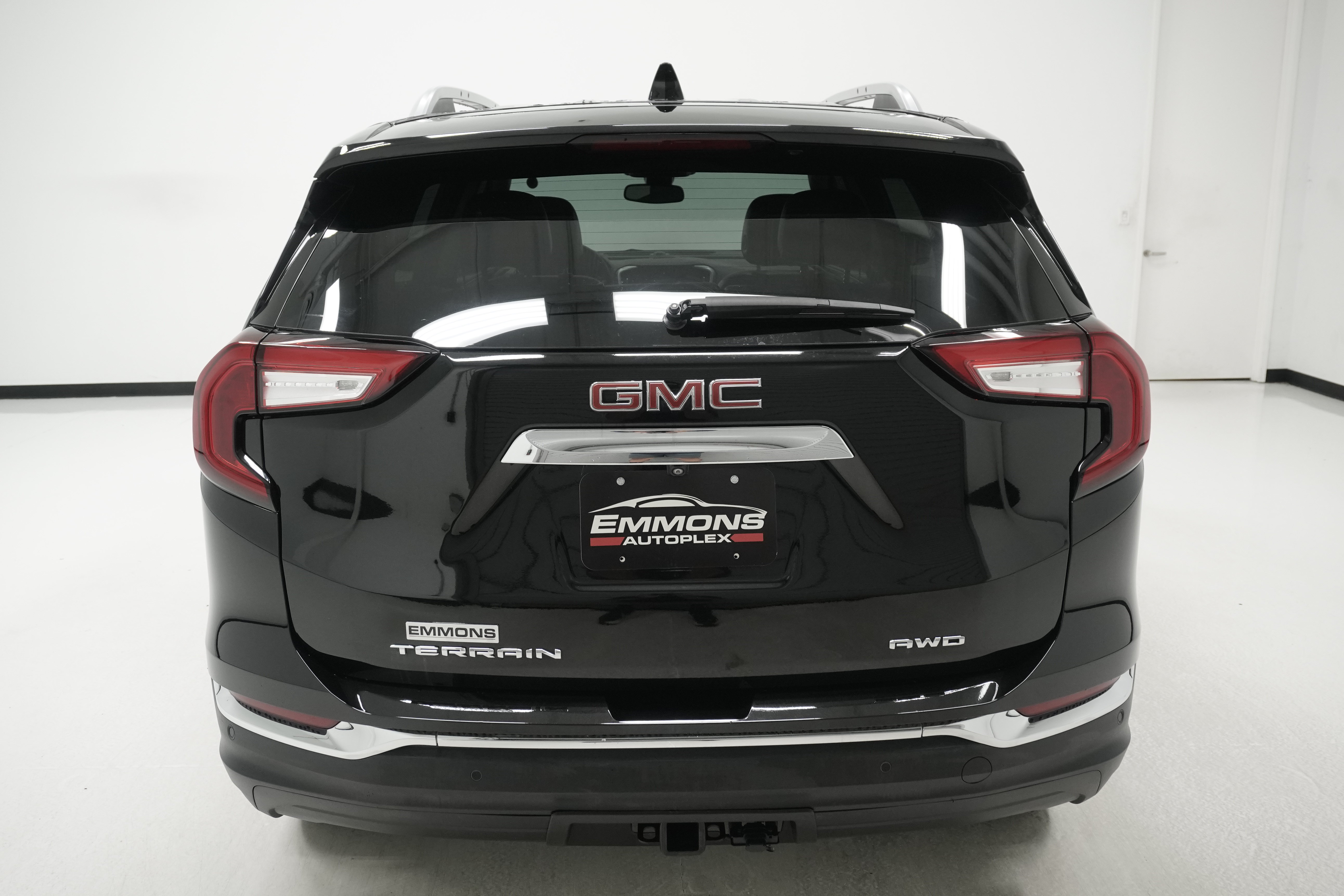 Used 2023 GMC Terrain SLT w/ Infotainment Package II AWD/4WD image 5