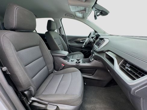 Used 2024 GMC Terrain SLE AWD/4WD image 19