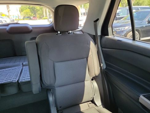 Used 2022 Ford Explorer XLT RWD image 17