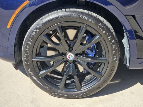 Used 2023 BMW X7 M60i w/ Executive Package image 11