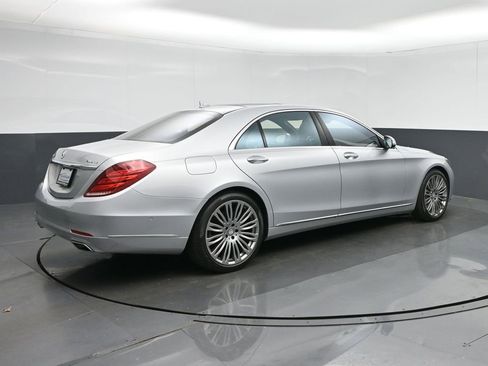 Used 2016 Mercedes-Benz S 550 4MATIC Sedan image 7